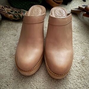 ANTONIO MELANI Tan Leather Clog Mules